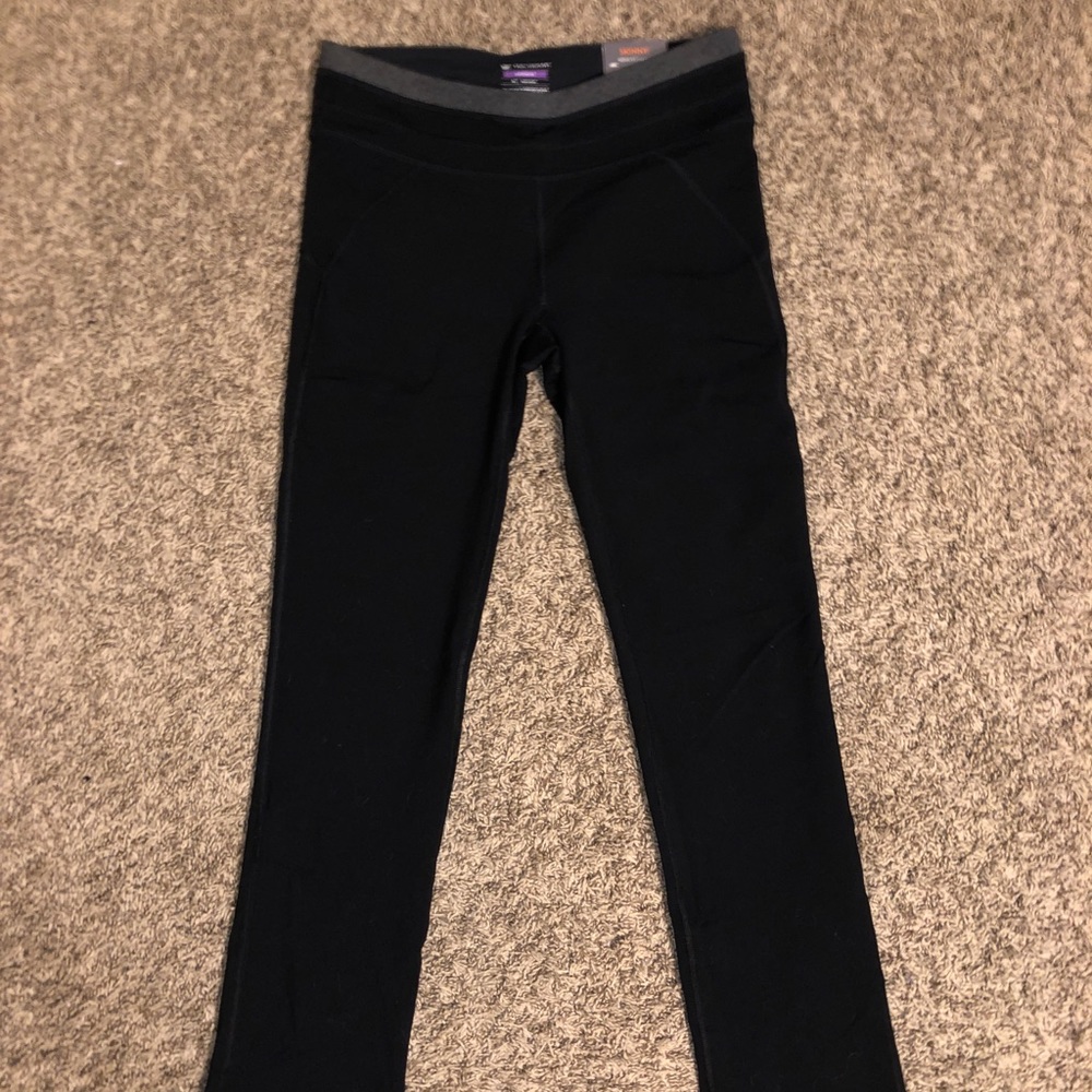 Women’s Tek Gear Black Leggings (M)